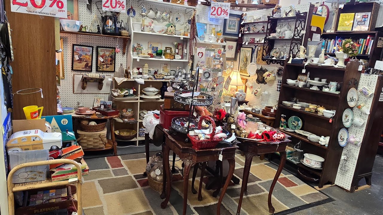 Jazzy Junque Booth Tour Shop Grey Barn|Antiquing Thrifting Vintage