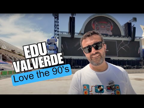 Nos vamos de bolo!! Escenario principal "Love de 90's" con Edu Valverde de Experiencias Visuales