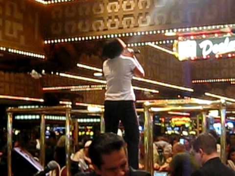 "Whitney Houston" at the Imperial Palace in Vegas and stupidity!