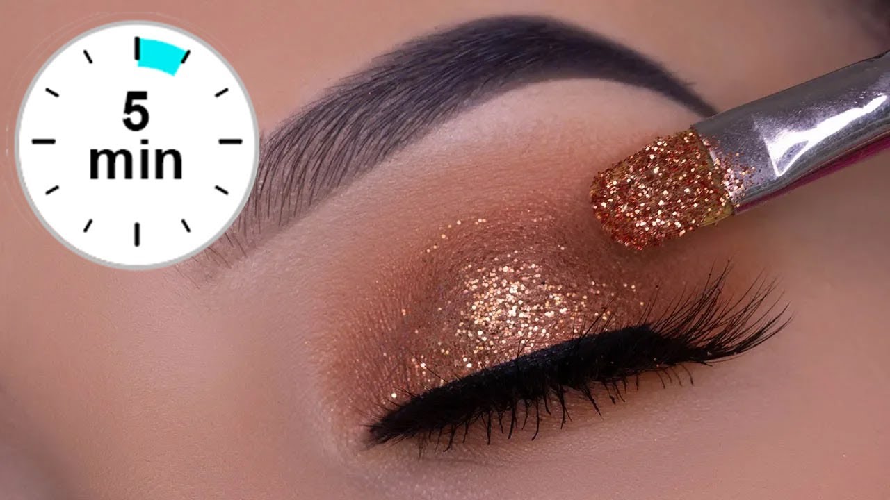 Zonder lassen Gering 5 MINUTE Golden Glitter Eye Makeup | Quick & EASY - YouTube