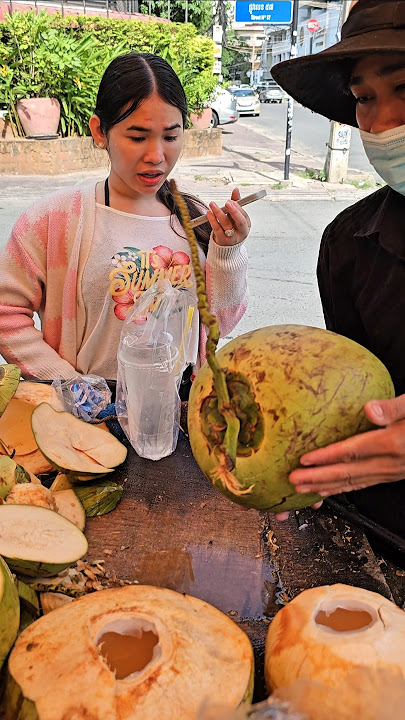 Wow! Amazing fresh coconut cutting skills #streetfood #shorts #skills #viral #fruit #asmr
