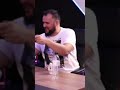 Odeio que o vendedor fique me perseguindo!