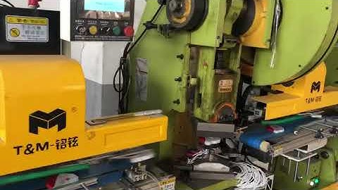 Automatic tin box production line