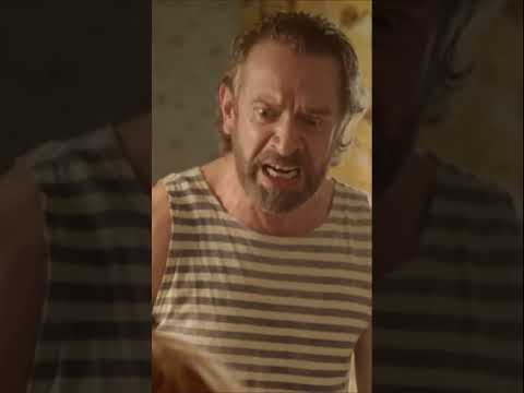 Папа учит сына математике 