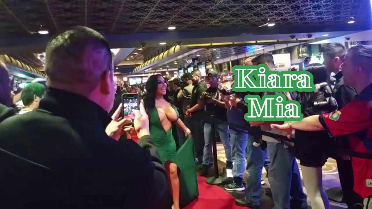 kiara mia green dress AVN AWARDS 2018 Red Carpet Flashback #TKOB #thekingofbakersfield length-Midi