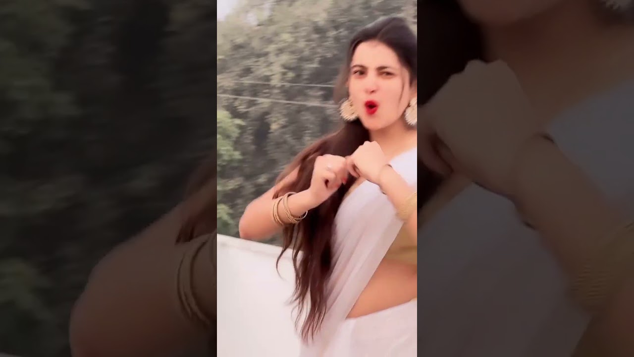 Beautiful Indian girls new viral dance cover Instagram reel #shorts #short #saree #trending