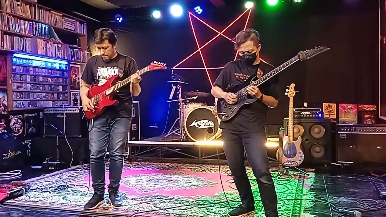 METAL BATTLE GUITARIST