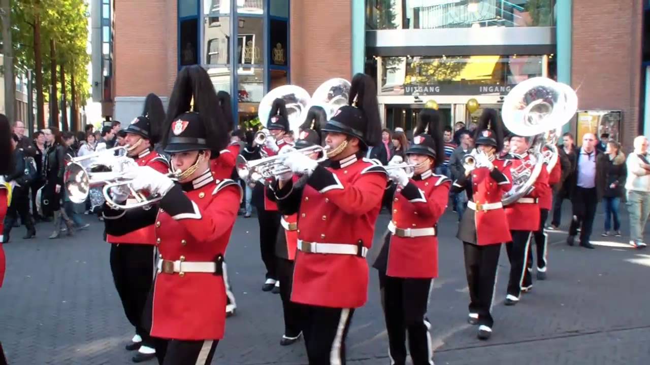Showband Corio - Good God @ Parade Taptoe Heerlen 2011