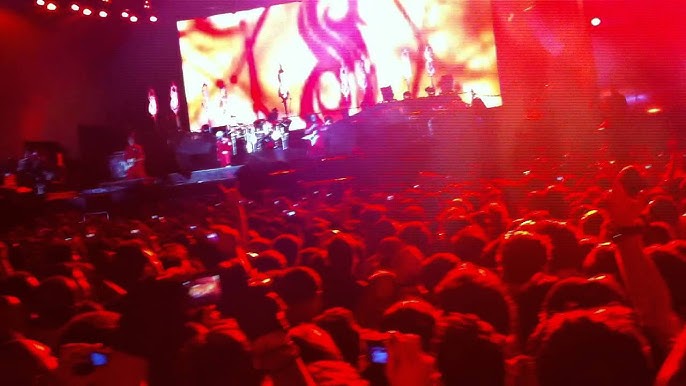 Slipknot - Wait And Bleed - Rock In Rio 2011 - 25/09/11 (legendado Brasil)  on Vimeo