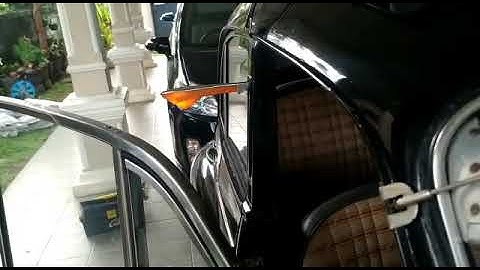 Trafficators of Morris minor