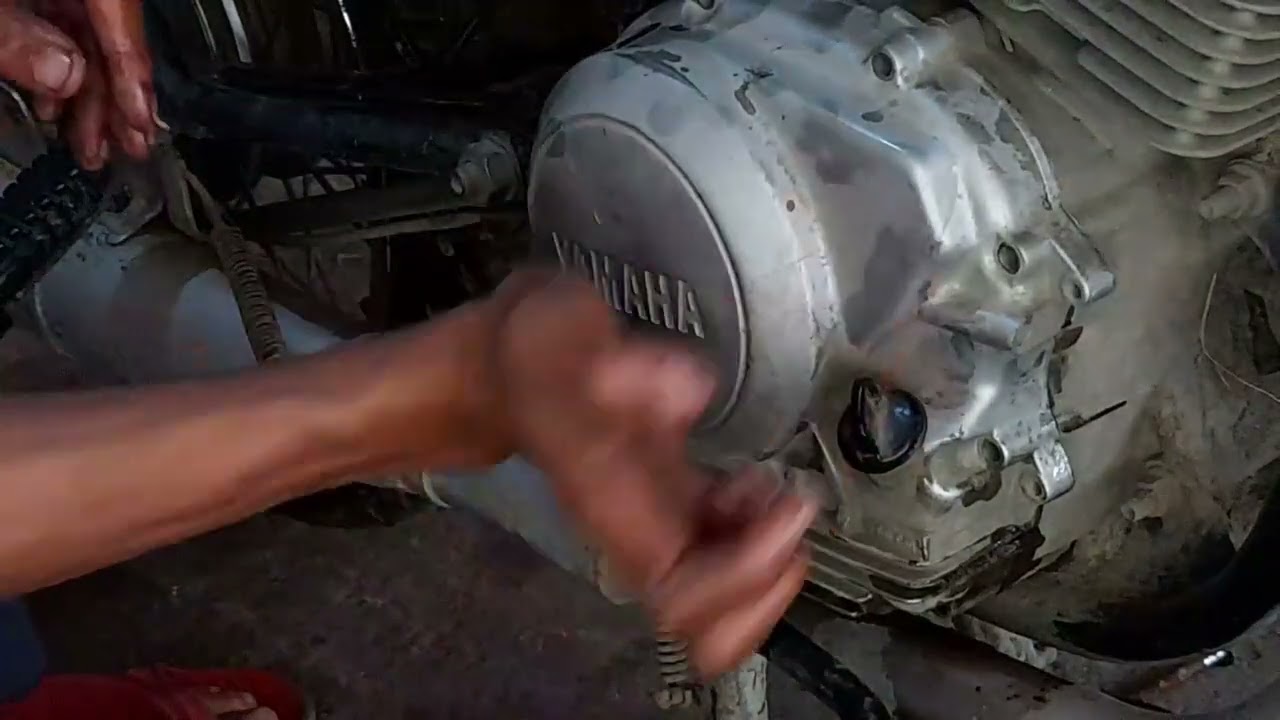 Paano magvpalit ng Yamaha STX clutch lining?