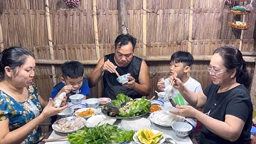 Lâu Lắm Mới Trộn Mẻ Mắm Tép Cuốn Thịt Luộc, Cá Lóc Nướng Trui Rau Sống Thiệt Là Ngon|Atml