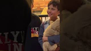 Küçük Çocukların Kucağına Alıp Götürdükleri Şeye Bakar Mısınız