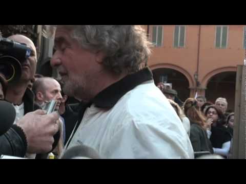 Grillo risponde da Budrio, alle porte di Bologna, alle parole del capo dello Stato. "Il presidente dei partiti, detto della Repubblica per un equivoco va contro la Costituzione a prendersela con un movimento che ha 130 eletti". Di Giulia Zaccariello