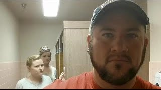 Twits n Tw ts on Trans Toilets