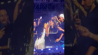 Dua Lipa Ve İzmirli Türk Hayranı