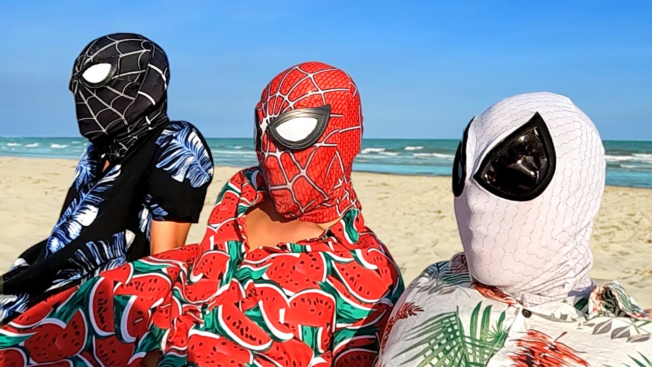 TEAM SPIDER-MAN in REAL LIFE ||  A DAY AT THE BEACH ( Live Action )