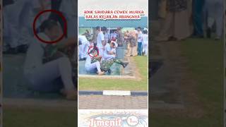 Bahkan Didepan Orang Banyak Tak Peduli