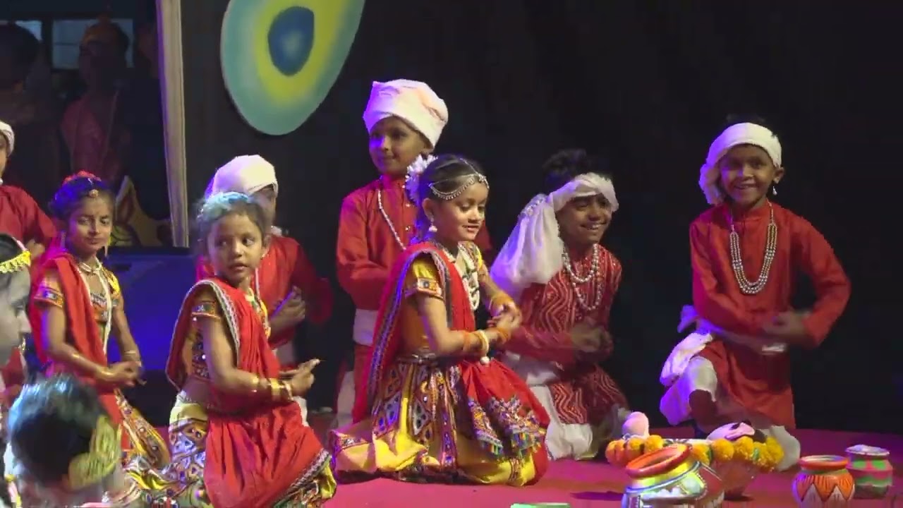 Radha Krisha Lila | Group Dance | Sunflag School Bhandara 2015