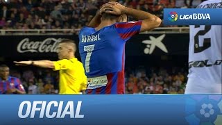 Potente chut de Barral que sale desviado