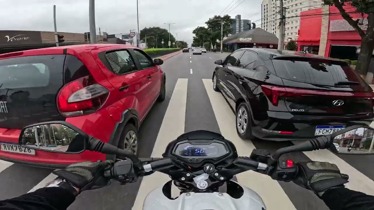 Dá pra TRABALHAR Legal com isso!?🤔 A REALIDADE DE QUEM COMPRA BAJAJ DOMINAR 200