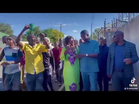 ECL Mobbed by Citizens as they sing Alebwelelapo