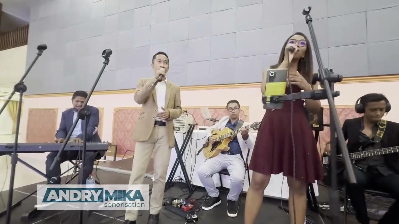 IANAO NAMAKO (Lalatiana) - WEAVER BAND (Yrinaf, Njaka, Andry Mika, Josia R., Joro R.)