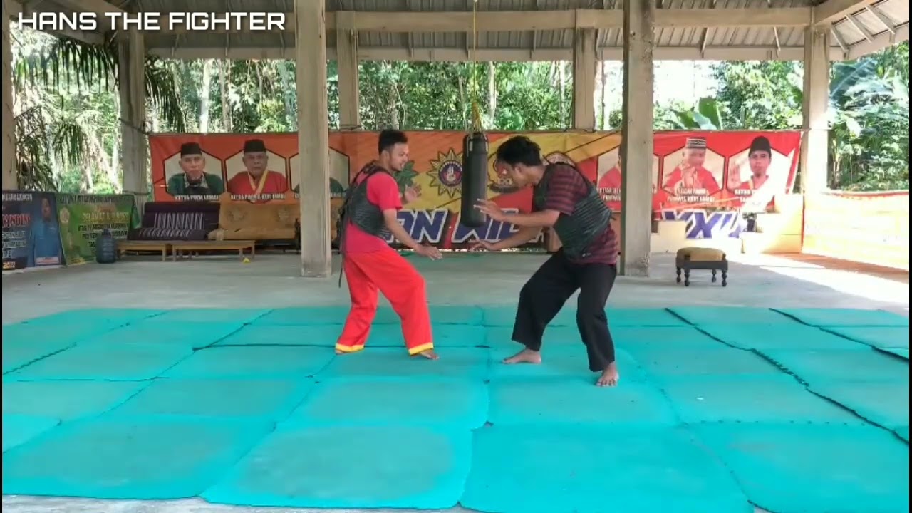 LATIHAN SEPARING PESILAT || PENCAK SILAT LAGA Mas Han (Coach) VS Abyyu Dzaky Afsan (atlet)