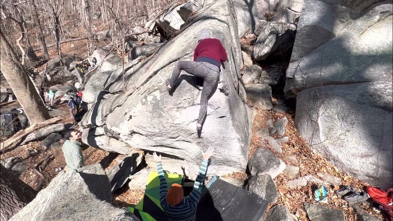 Standard of Excellence V4 (Bouldering in Rumbling Bald, North Carolina