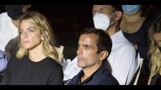 Ο Κωνσταντίνος Μαρκουλάκης και η Χρυσή Βαρδινογιάννη με boho chic εμφάνιση σε συναυλία [εικόνες]