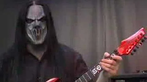 Mick Thomson Shows How To Play Surfacing