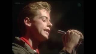 Video thumbnail of "Nick Heyward - Whistle Down The Wind (TOTP 1983)"
