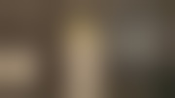 Master the curiously refreshing HENDRICK’S cucumber slice cocktail garnish