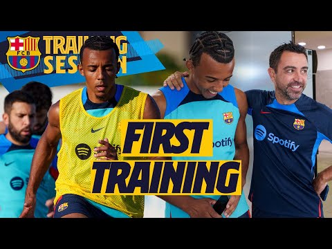 KOUNDE MEETS XAVI & TRAINS WITH HIS TEAMMATES FOR THE 1ST TIME 💙❤️