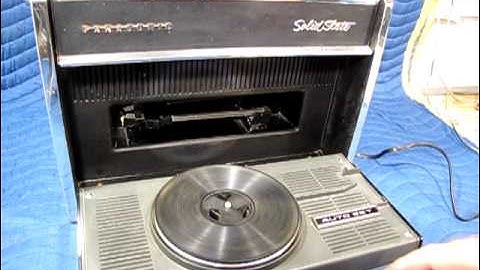 Panasonic SG-610 AM/FM Portable Record Player