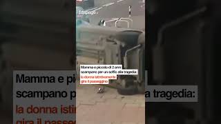 Auto Le Piomba Addosso Improvvisamente, Mamma Gira Il Peggino E Salva La Figlioletta
