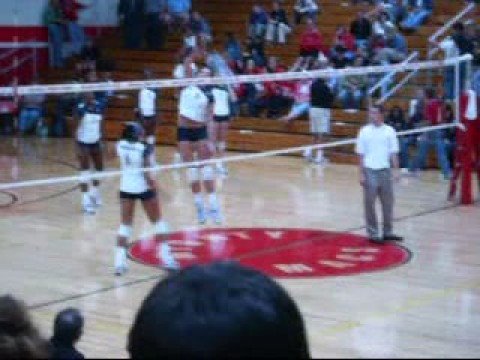 Penn State volleyball Megan Hodge & Blair Brown warming up