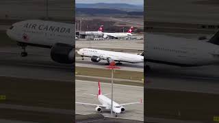 Air CANADA B777 landing