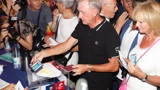 Eleccions 2015: vips voting in fc barcelona elections