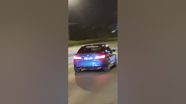 BMW M5 F10 la boiserie