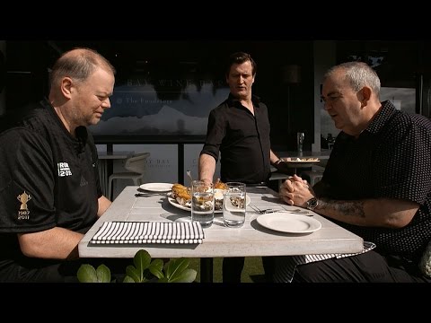 Phil Taylor and Raymond van Barneveld Dinner Date In New Zealand!