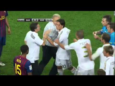 Mourinho Pulls Vilanova Ear  Marcelo hacks down Fabregas  Ozil Villa Red Card