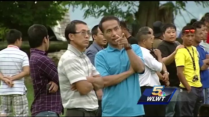Family, friends stay along Ohio River as crews continue search for missing man