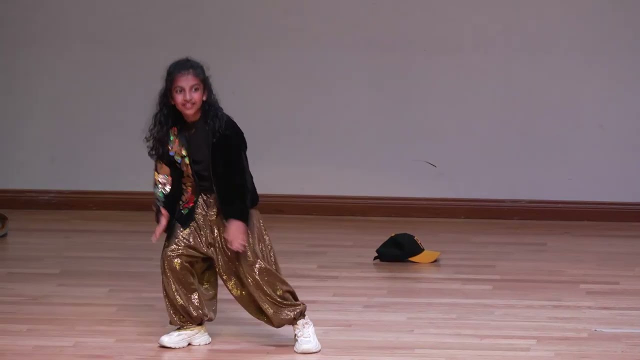 Bollywood Vibes on Stage | Sruthi Music & Melody Stars | Annual Day 2025