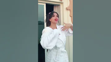 ميس دعاء اشيل قلبي اذبه 