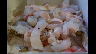 видео: Судак маринованный кусочками #какмариноватьсудака#рецептмаринованныйсудаквуксусе# картинка: Судак маринованный кусочками #какмариноватьсудака#рецептмаринованныйсудаквуксусе#