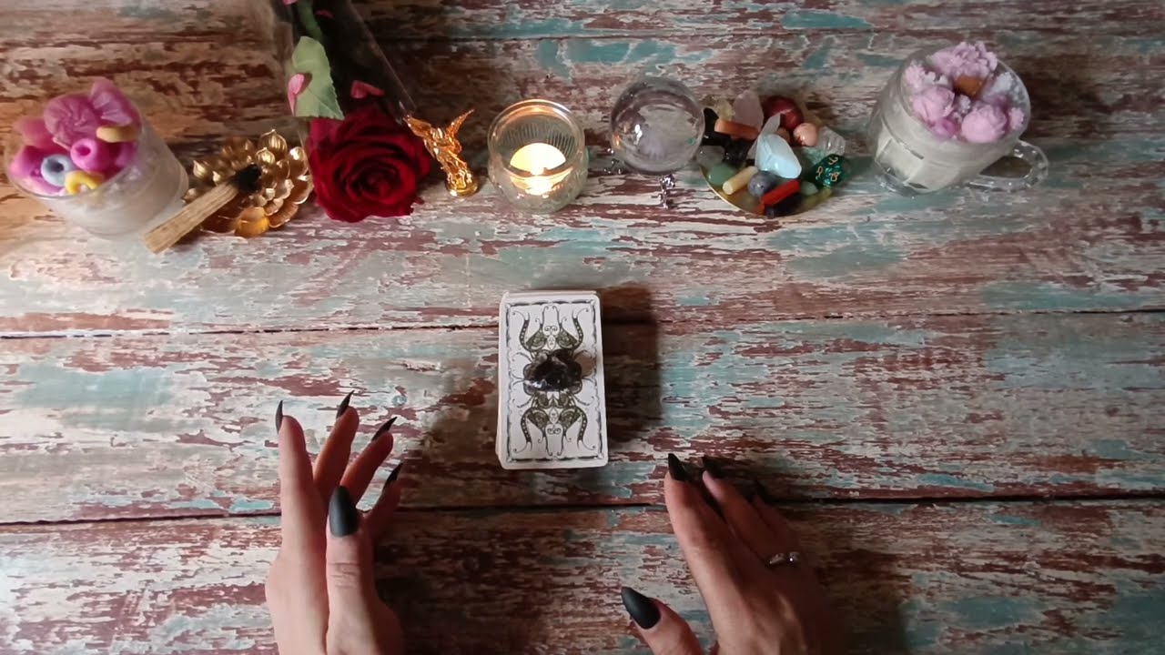 😥♥️ ΚΑΠΟΙΟΣ ΣΕ ΣΚΕΦΤΕΤΑΙ ΚΑΙ ΠΟΝΑΕΙ ΓΙΑ ΣΕΝΑ...#thedawnofangels #ταρώ #lovereading18+