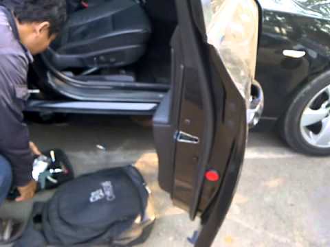 2001 Bmw locked keys in trunk #6