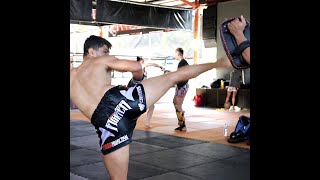 Fariyar Aminipour training to fight Rambolek Chor.Ajalaboon at ONE Lumpinee 22