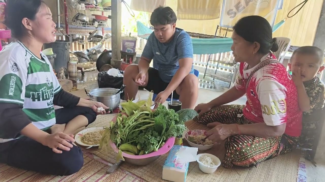 ออกจากป่าลูกอยากกินจัดเลยจ้าขนมจีนน้ำยาปลาทูปลากระป๋องผักปลูกเองแซ่บคักจ้า